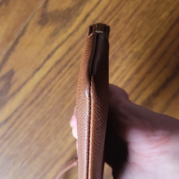 Coach Wristlet - Picture 17 of 17